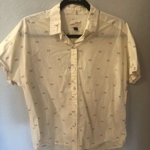 Universal Threads Women’s Short Sleeve Button Up